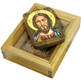 Икона «Господь Иисус Вседержитель» в березовом киоте